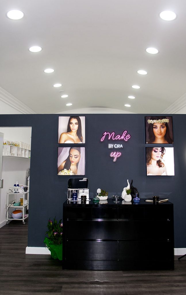 Unica professional makeup mirror for BEAUTY SALON “MAKE UP” DI CIRA DI PIERNO