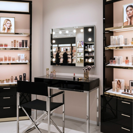 MDE custom - Decorative wall mirror for cosmetic boutique ambiance
